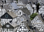 开云平台-利拉德终场彩虹绝杀燃爆麦迪逊！尼克斯险胜雷霆昂首挺进