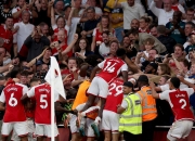 开云体育官网-比赛中球队采取反击战术，制造威胁