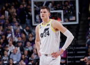 开云体育APP下载-爵士队在比赛中展现出巨大的潜力和实力