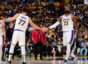 开云体育官方网站-关于湖人负于篮网，季后赛形势略显动荡的信息