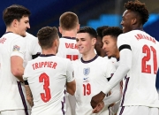 开云平台-关于曼联连续获胜，登顶英格兰足球联赛的信息