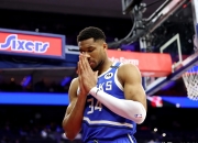 开云官网-关于雄鹿主场大胜猛龙逆转比赛，字母哥表现全面的信息