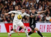 开云体育官方网站-西甲豪门保持不败，中场大腕大爆发