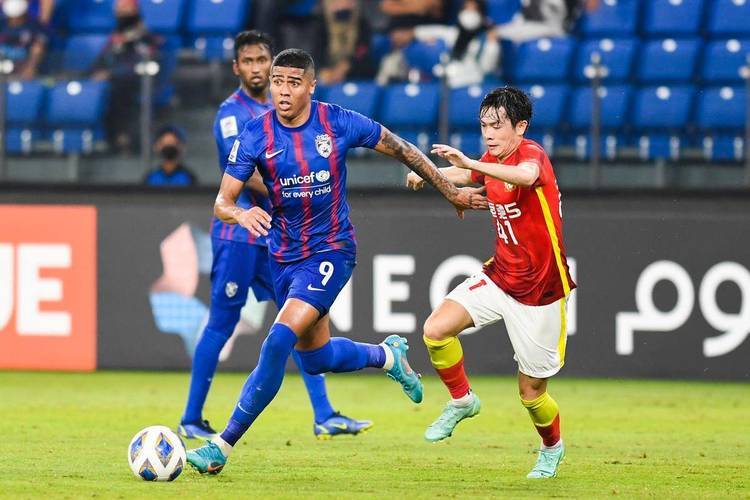 亚冠比赛接连精彩上演，强强对话！