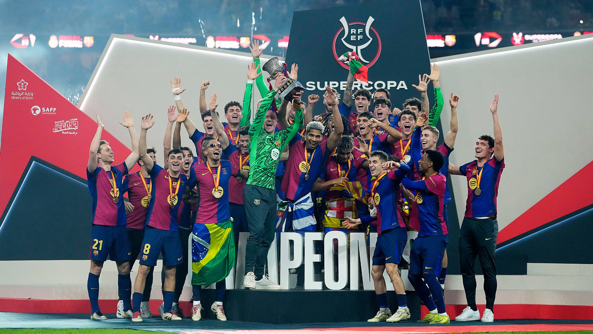 巴塞罗那胜拜仁慕尼黑,欧国联比赛晋级强 巴塞罗那胜拜仁慕尼黑,欧国联比赛晋级强