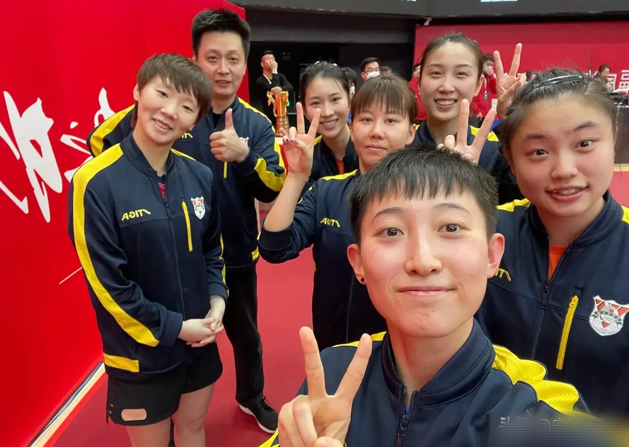 包含鲁能奋力拼搏,小组出线之路布满荆棘的词条 包含鲁能奋力拼搏,小组出线之路布满荆棘的词条