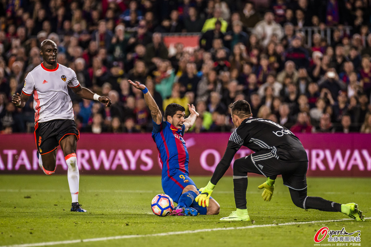 华伦西亚中场球员建功,帮助球队逆转 华伦西亚中场球员建功,帮助球队逆转