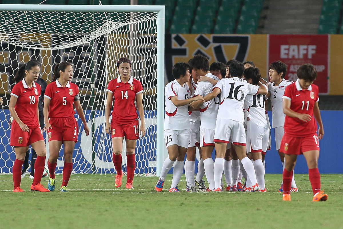 女足赛场上一幕感人时刻,球员情深义重的简单介绍 女足赛场上一幕感人时刻,球员情深义重的简单介绍