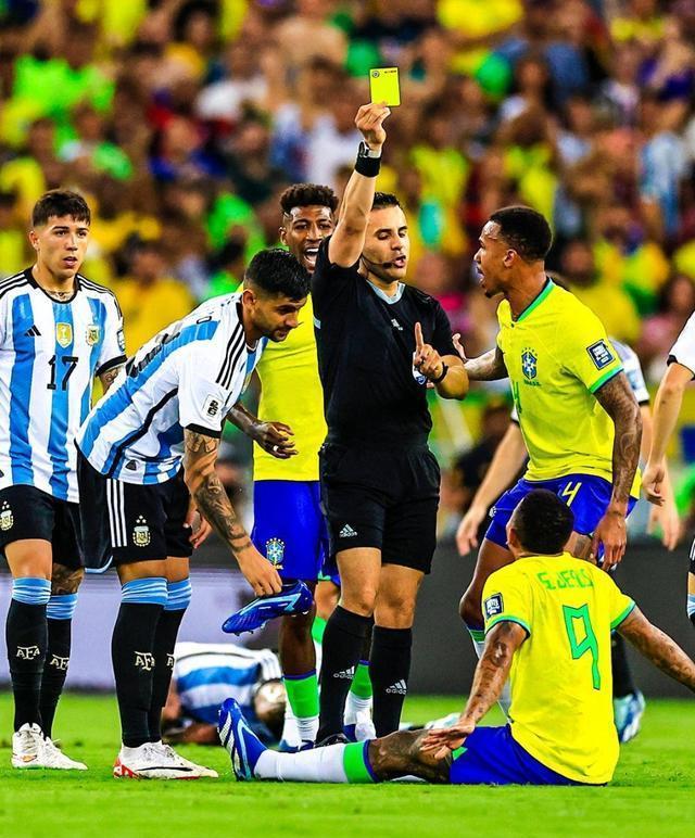 关于曼彻斯特城遭遇逆转危机，客场寻求胜利来扭转局势的信息