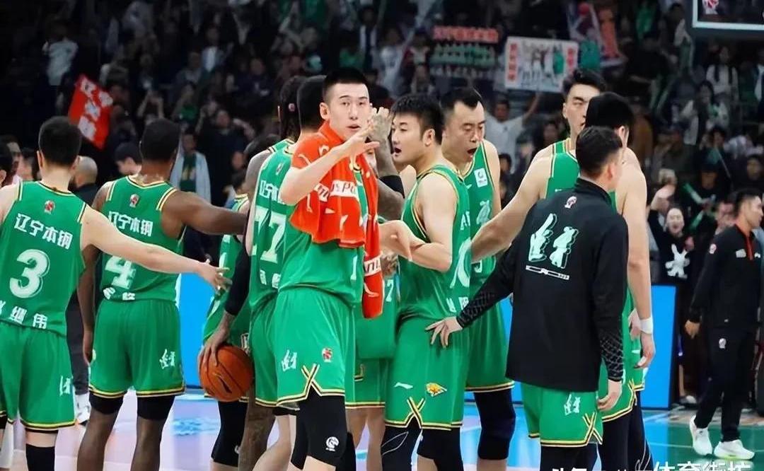 辽宁男篮胜出对阵浙江队的激烈比赛的简单介绍