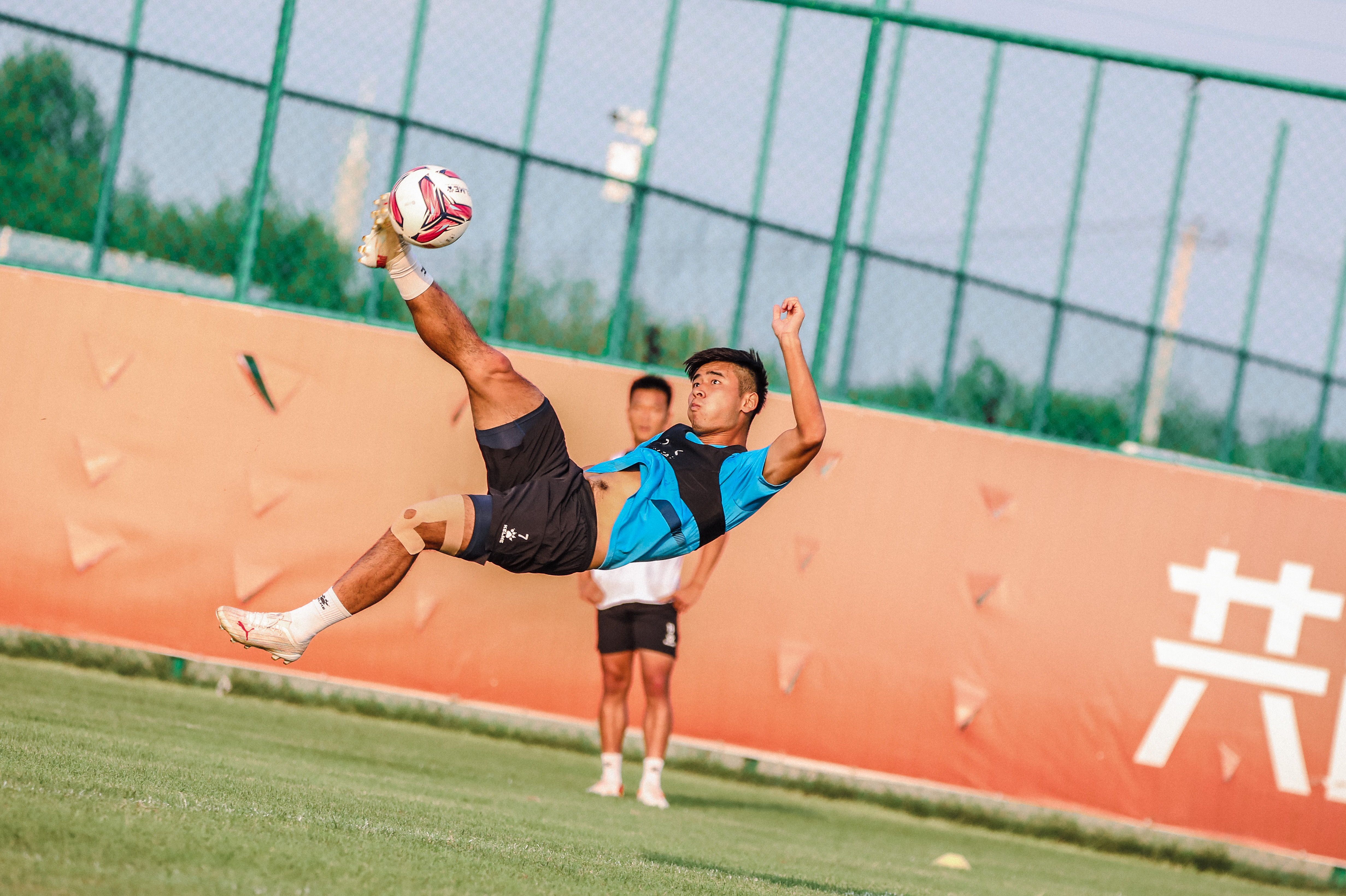 关注球队的训练情况,准备迎接挑战 关注球队的训练情况,准备迎接挑战