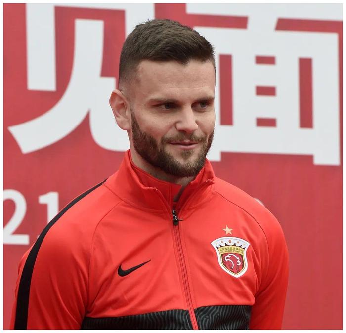 包含新援加盟，球队整体实力提升，开创新局面！的词条