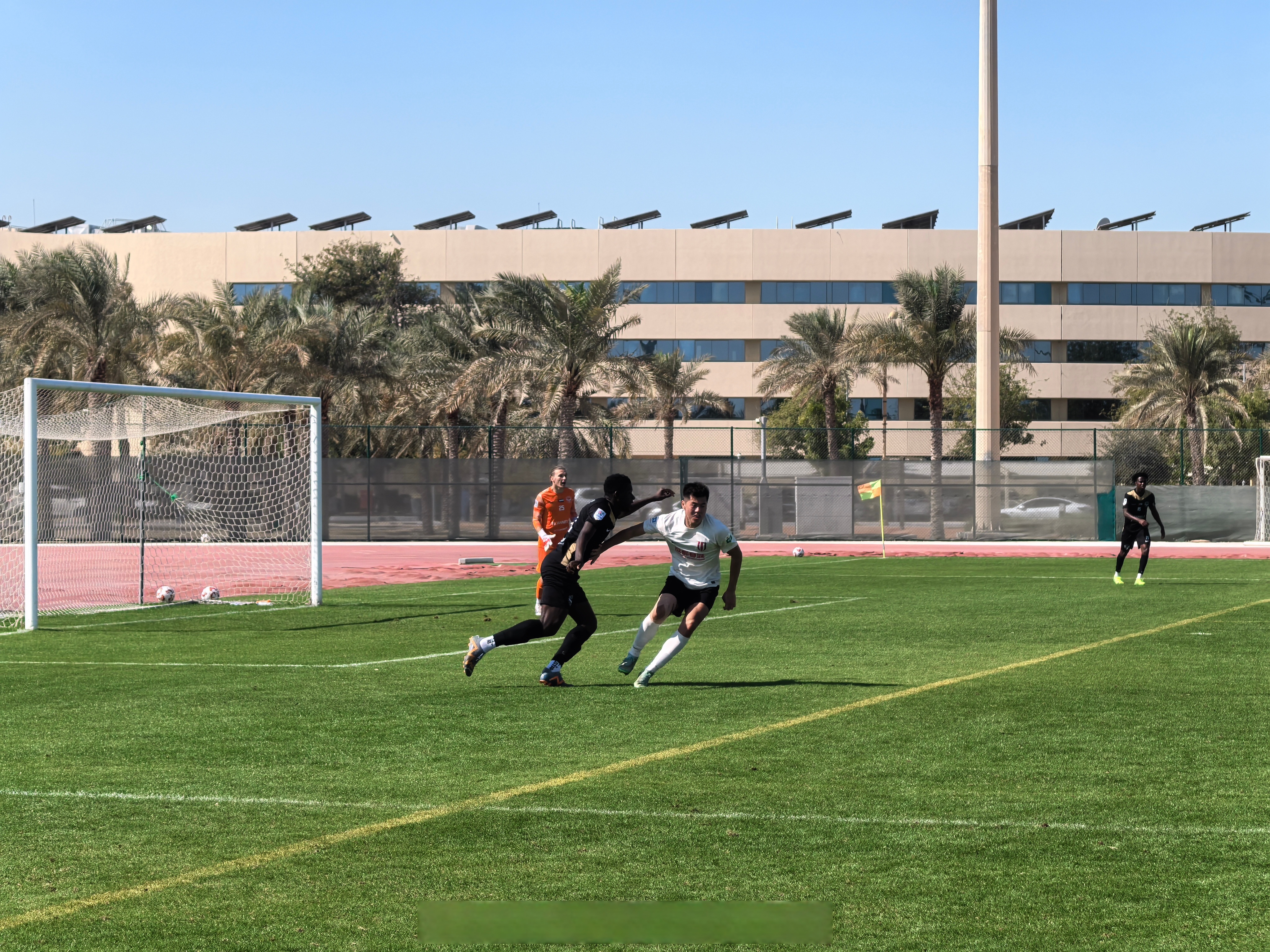 包含球队备战赛事加强训练，力求保持状态的词条