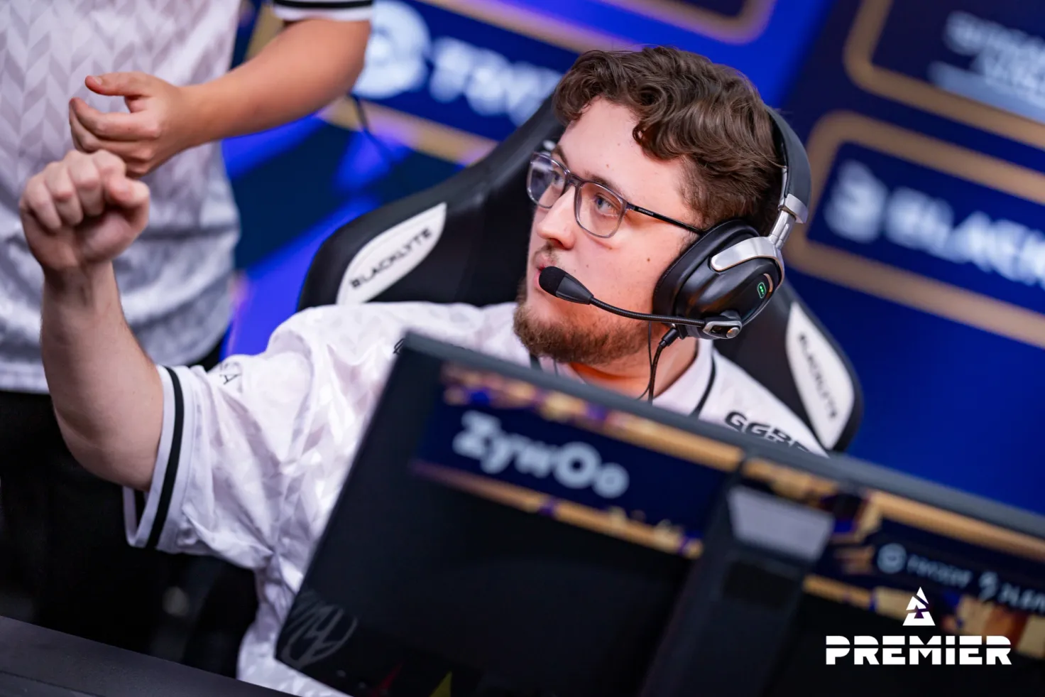 包含Vitality全队助攻,ZywOo成MVP当之无愧的词条 包含Vitality全队助攻,ZywOo成MVP当之无愧的词条