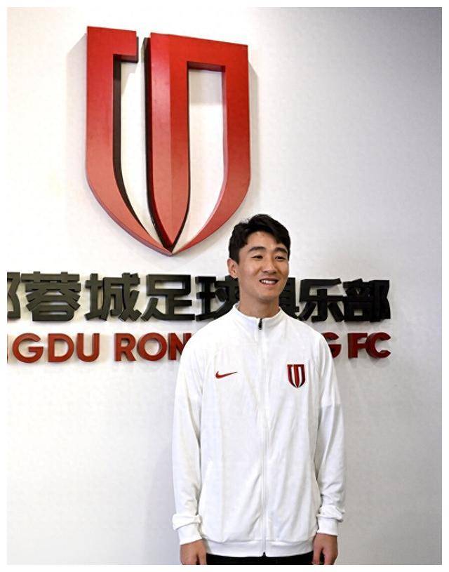 亚冠比赛即将展开，球迷翘首以盼