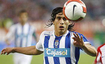 乌拉圭足球运动员在外国比赛中大放异彩