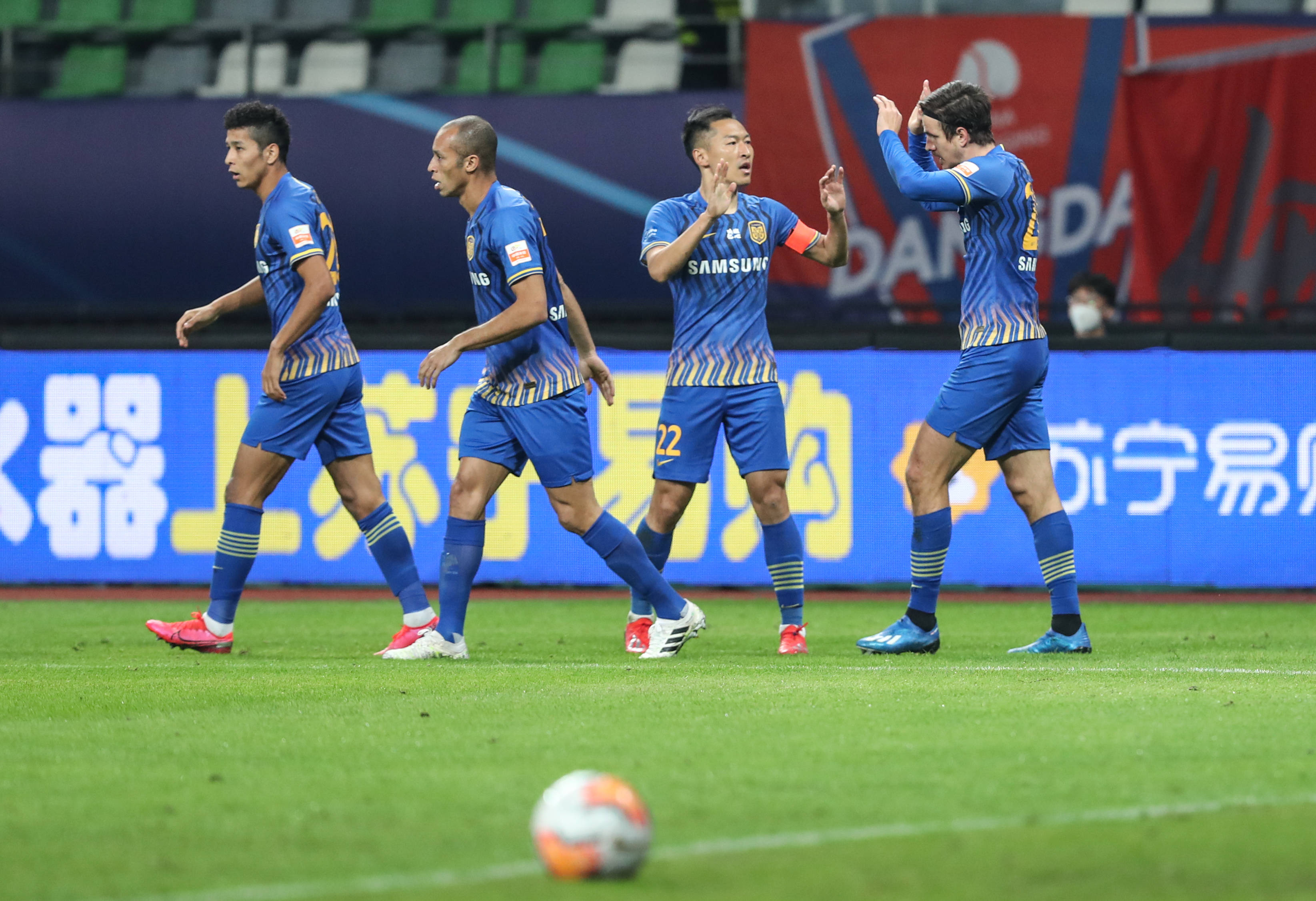 江苏苏宁奋力反败为胜，获得重要胜利的简单介绍