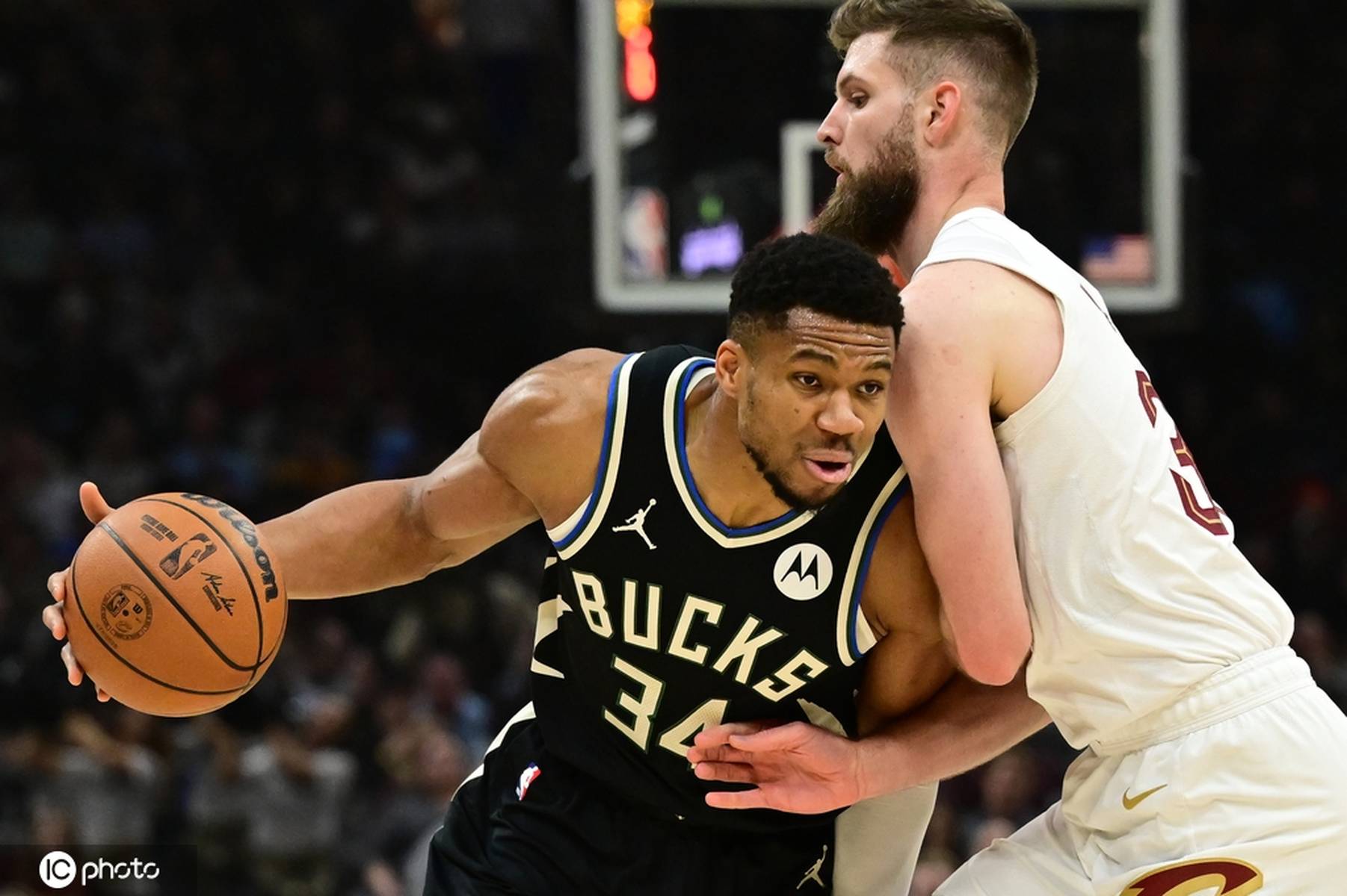 雄鹿队双核心发威,再次战胜对手的简单介绍 雄鹿队双核心发威,再次战胜对手的简单介绍