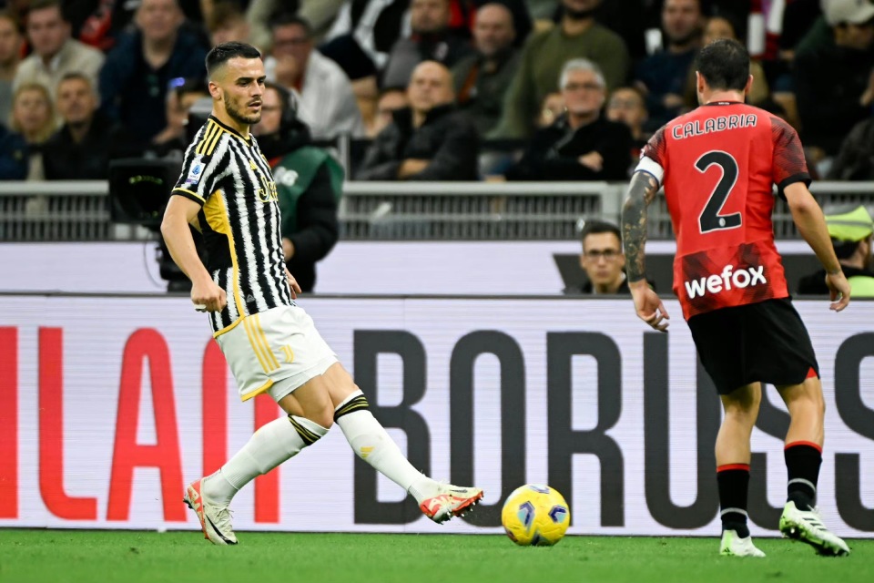 包含双方隔扣大比分夺胜,重回领头羊位置的词条 包含双方隔扣大比分夺胜,重回领头羊位置的词条