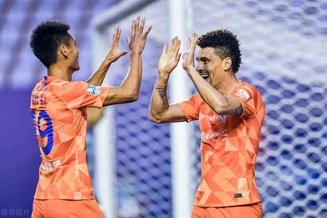 建业全队奋勇拼搏,搏出一路胜利 建业全队奋勇拼搏,搏出一路胜利