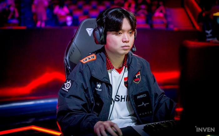 DK险胜NS,BDD团战一打五全球总决赛3:0(上海) DK险胜NS,BDD团战一打五全球总决赛3:0(上海)