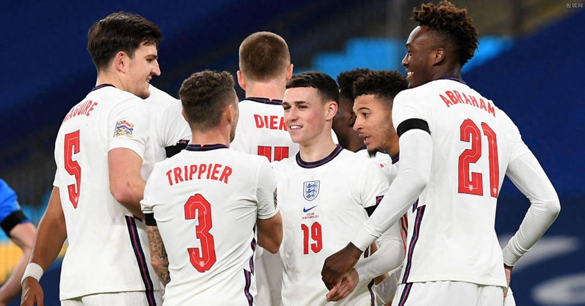 关于曼联连续获胜，登顶英格兰足球联赛的信息