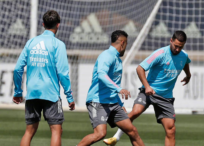 包含皇家马德里迎战下一轮比赛,队员备战备战的词条 包含皇家马德里迎战下一轮比赛,队员备战备战的词条