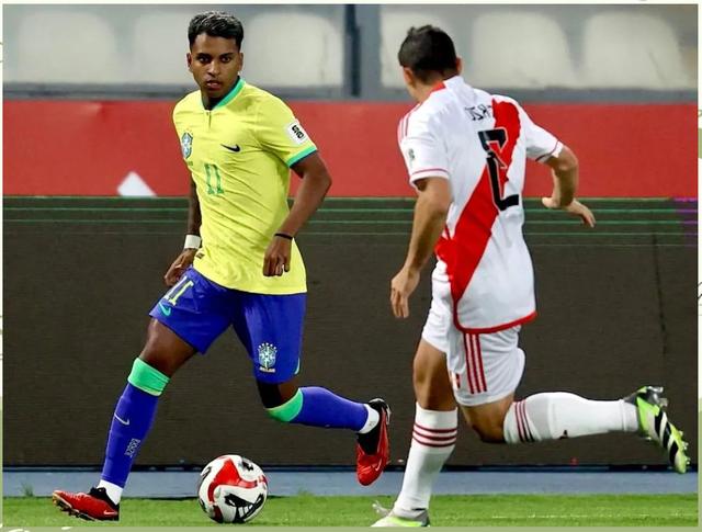 巴西球队成功逆转战局,取得胜利 巴西球队成功逆转战局,取得胜利