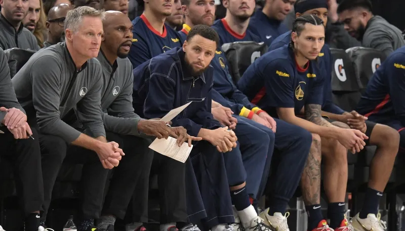 猛龙客场击败快船,继续领先 猛龙客场击败快船,继续领先