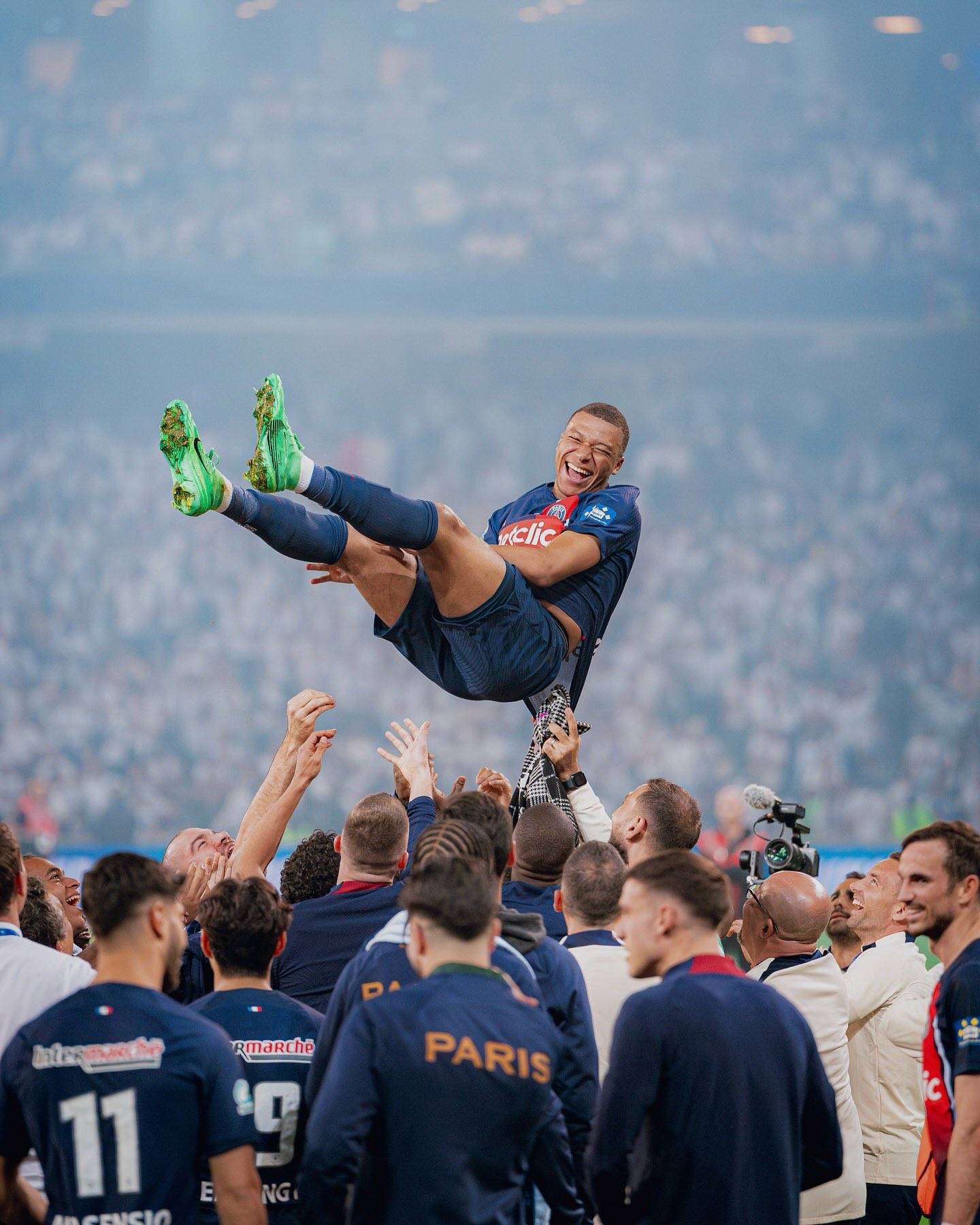 巴黎横扫马德里竞技,姆巴佩绝境逆转 巴黎横扫马德里竞技,姆巴佩绝境逆转