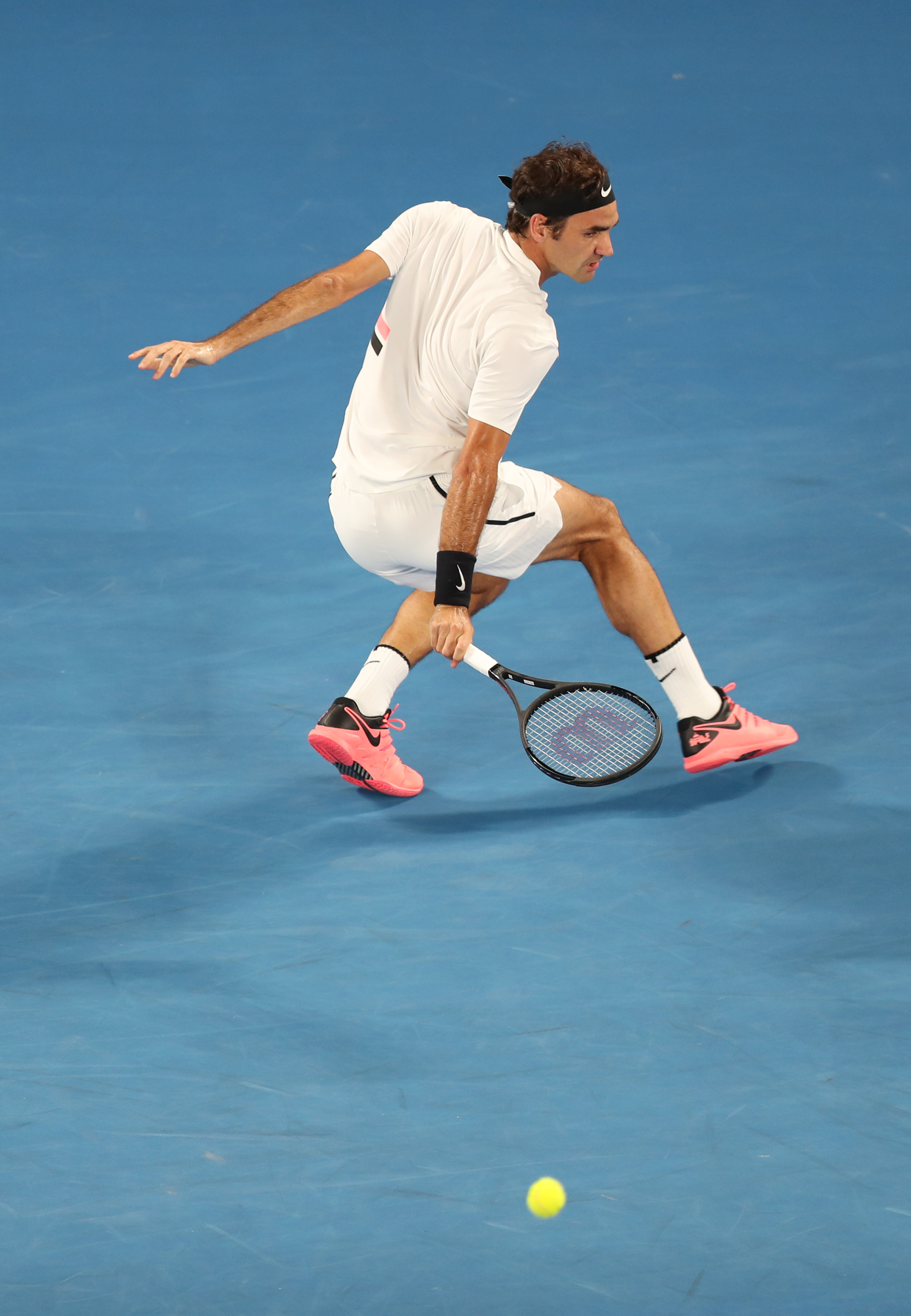 意大利网球队碾压美国网球队，费德勒高光表现的简单介绍