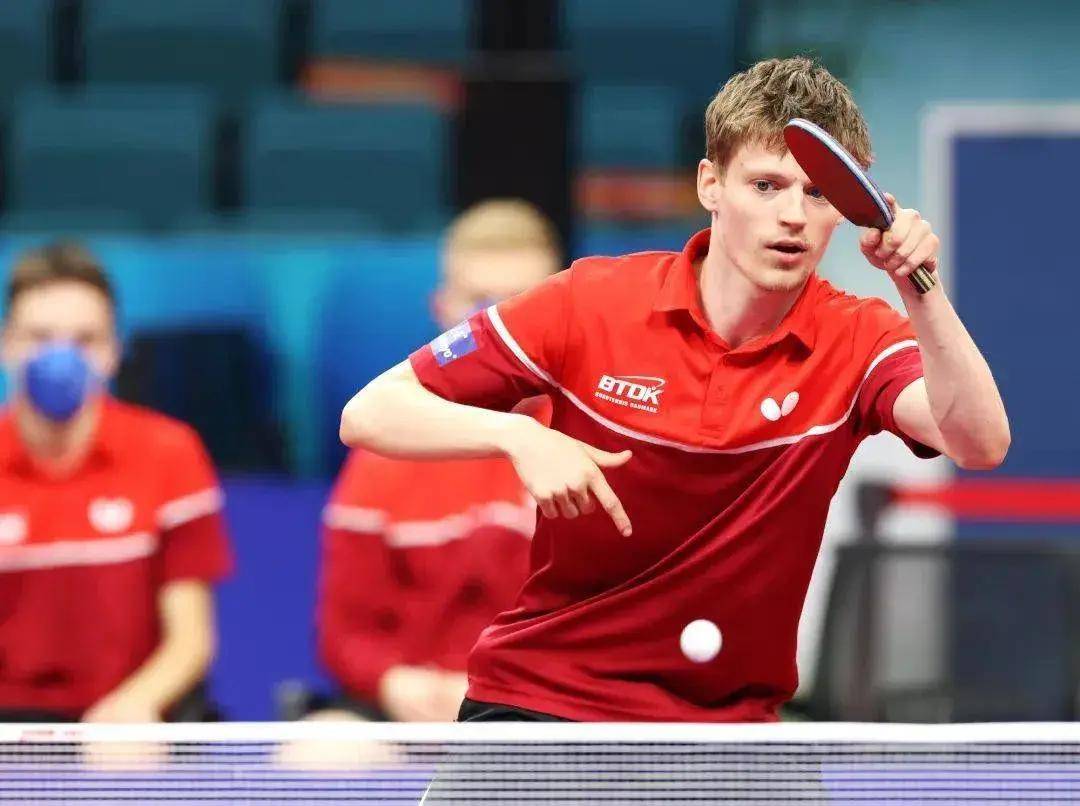 波兰乒乓球队险胜韩国乒乓球队，奥恰洛夫关键制胜的简单介绍