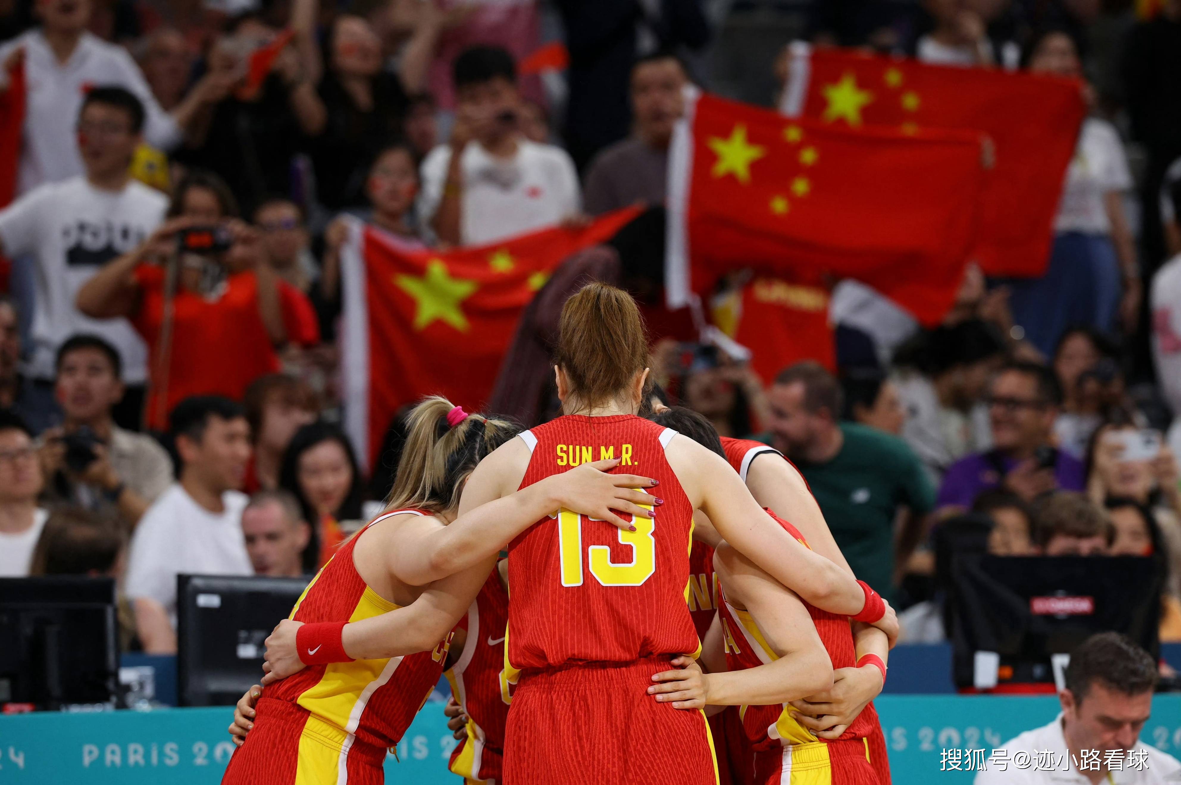 法国队完胜中国队,安赛龙高光表现 法国队完胜中国队,安赛龙高光表现