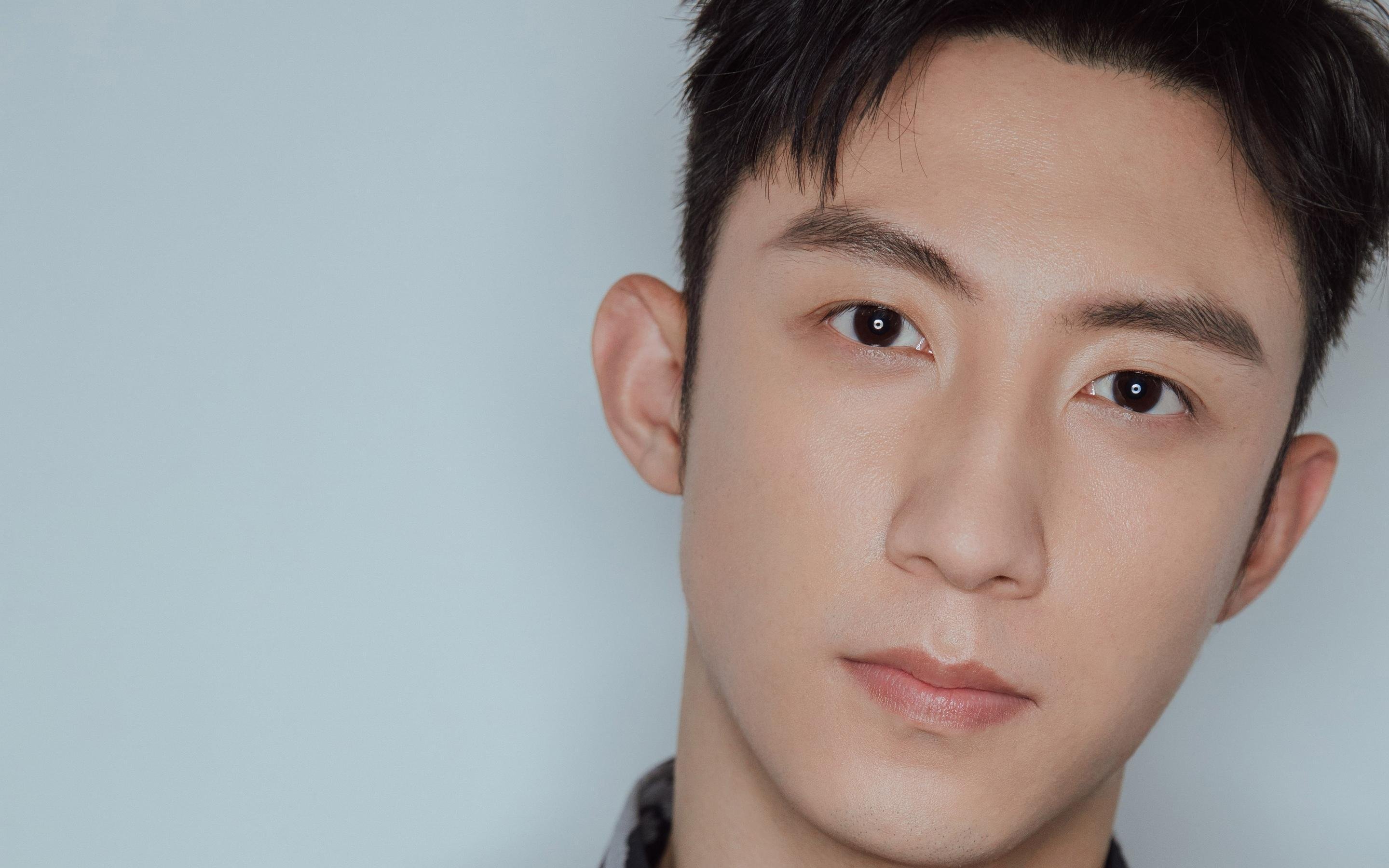 英超双城记，苏亚雷斯致命撕碎防线，英格兰风骨击溃曼联传统